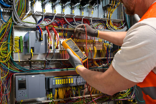 Best Licensed Electrician  in Elmore, OH